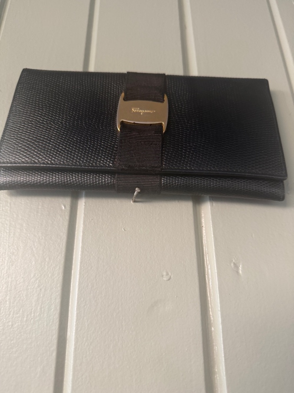Salvatore Ferragamo Vara Bow Continental Wallet Black Textured Leather Clutch - Picture 4 of 13